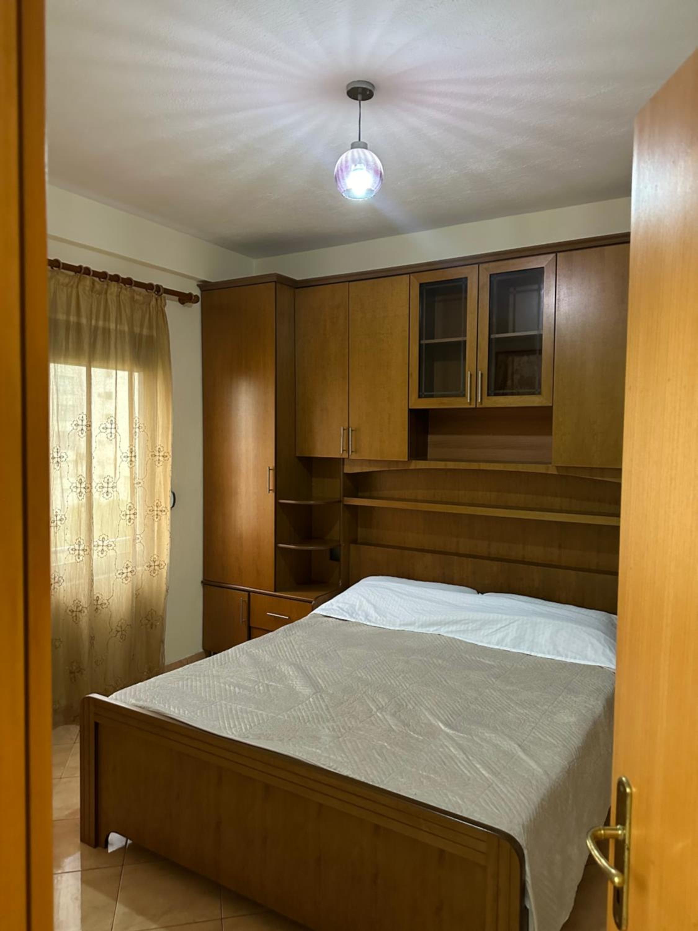Apartament tek Kompleksi Thomallari-Golem