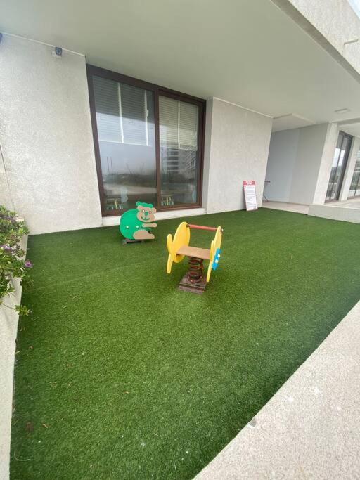 Amplio dpto, vista insuperable, 2 parkings