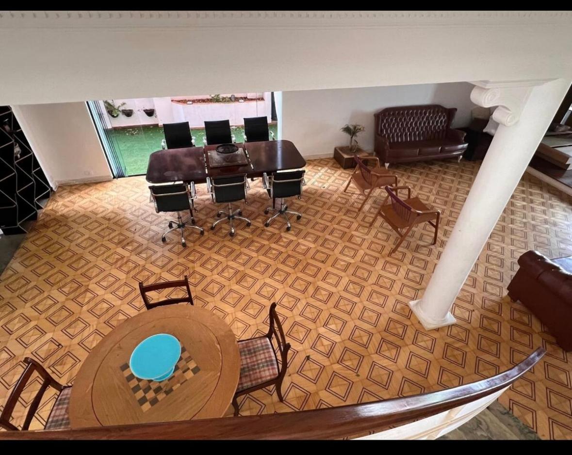 Casa linda e bem localizada
