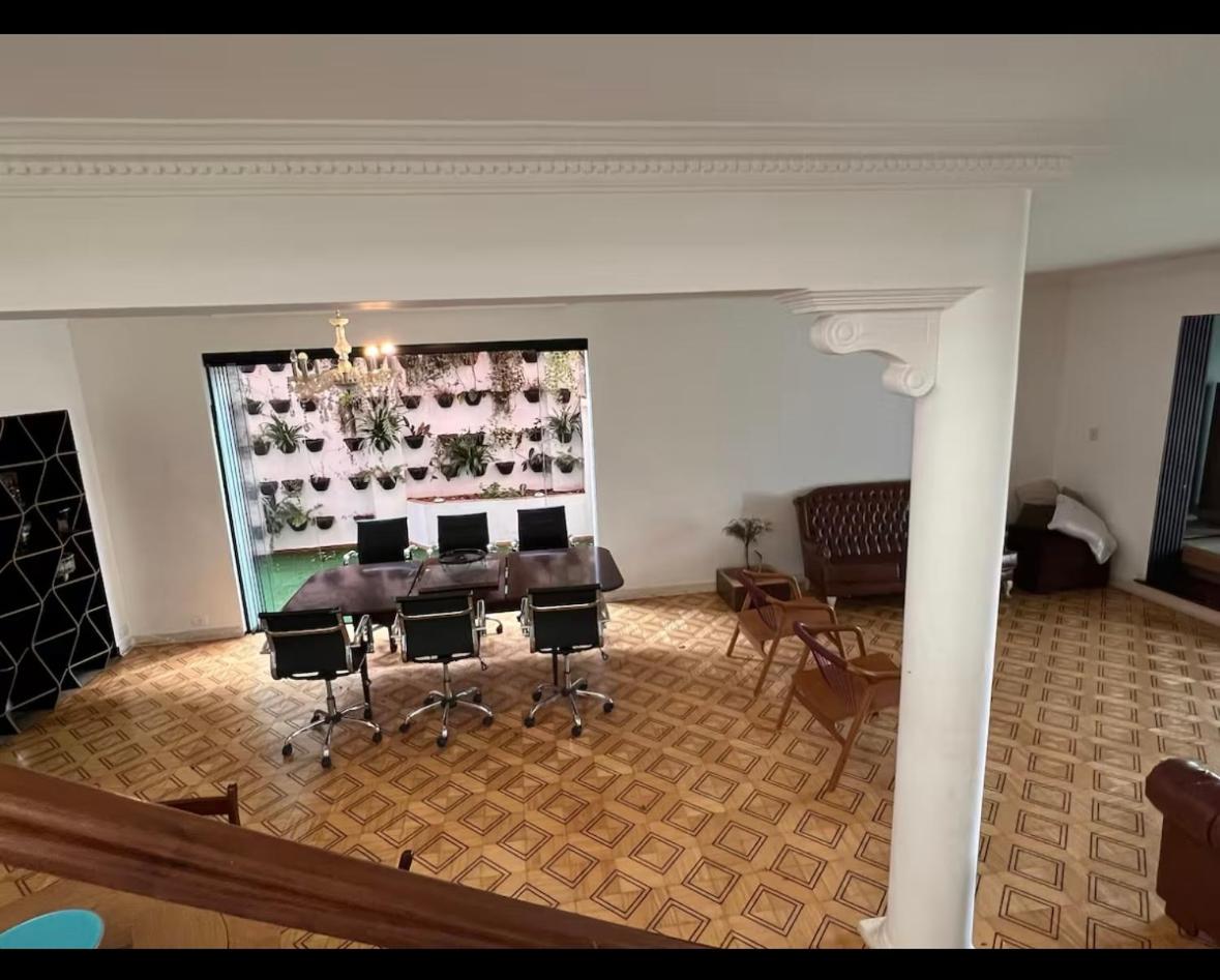 Casa linda e bem localizada