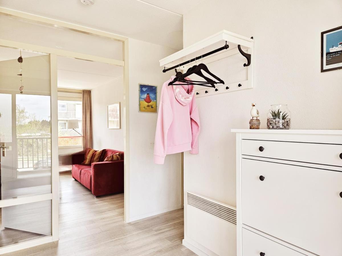 Urlaubsbrise 52 Ameland - schön eingerichtete Wohnung für bis zu 5 Personen - Balkon nach Süden ausgerichtet mit schönem Blick in den Innengarten