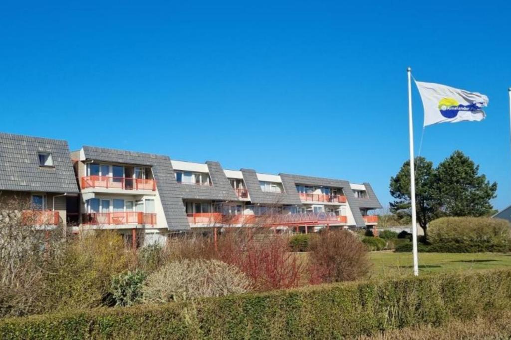 Urlaubsbrise 52 Ameland - schön eingerichtete Wohnung für bis zu 5 Personen - Balkon nach Süden ausgerichtet mit schönem Blick in den Innengarten