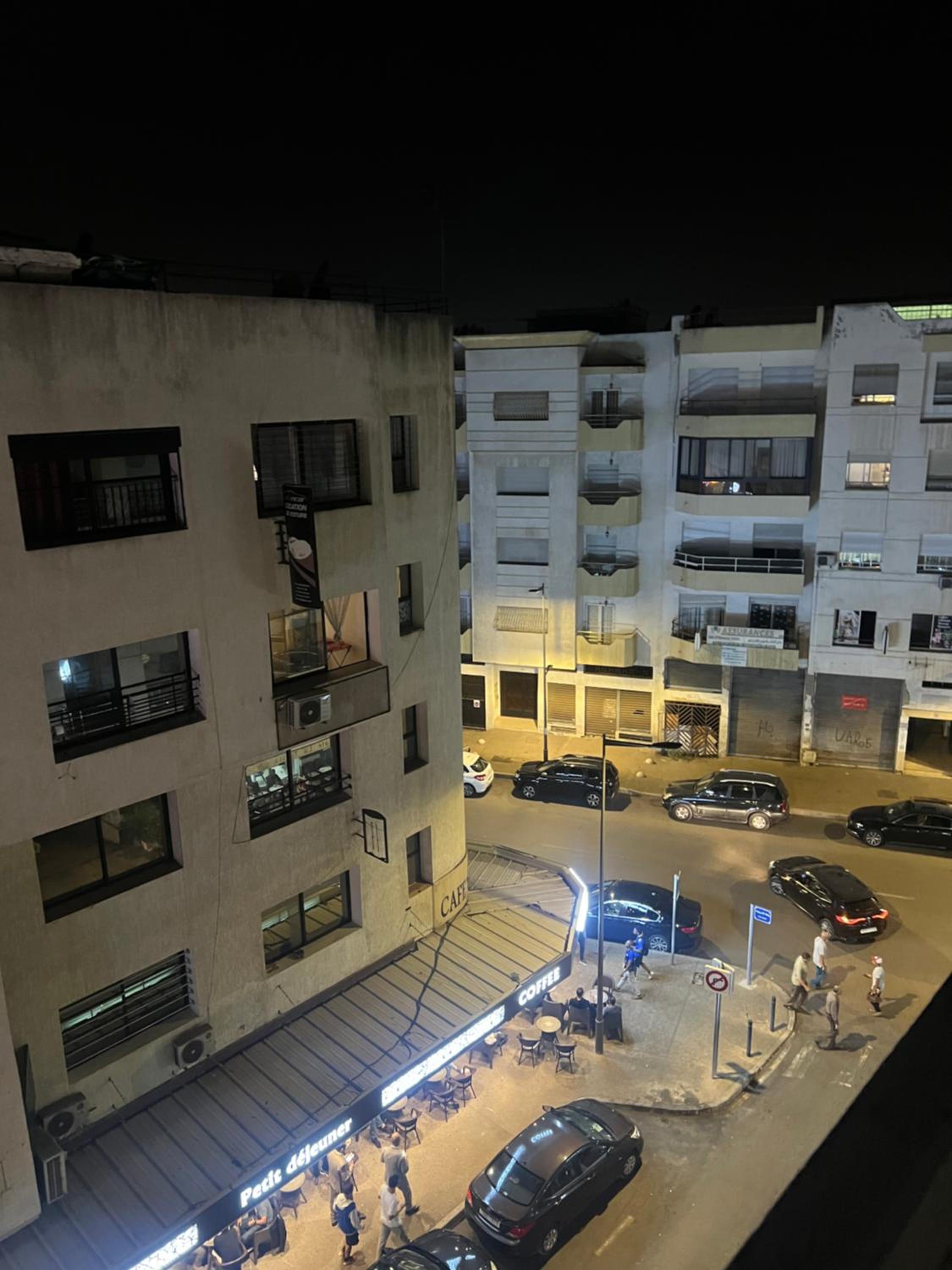 Superbe Appart Meublé avec Terrasse 2 chambres à coucher salon view 2