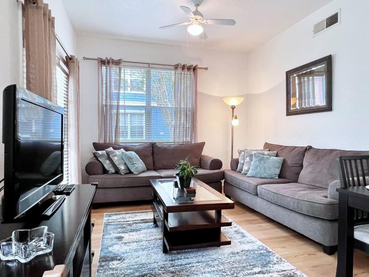 Cute and Cozy 4Bed Townhome Venetian Bay-2200SCD view 2