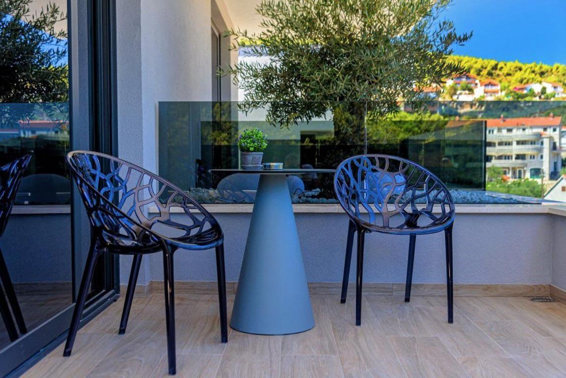 4br Prestigious Villa With Heated Pool In Marina Trogir view 3