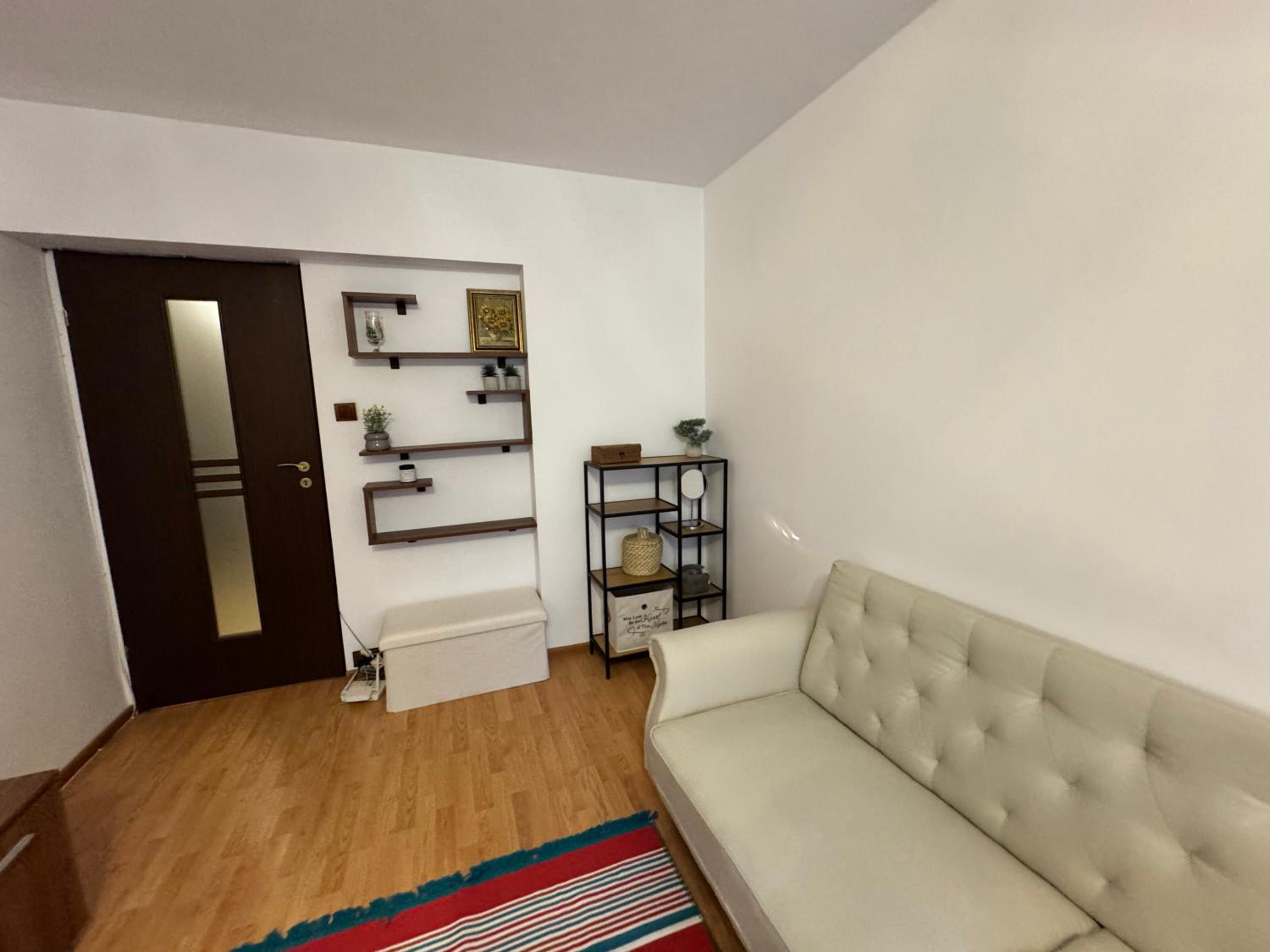 Apartament zona Marriott-Palatul Parlamentului view 3