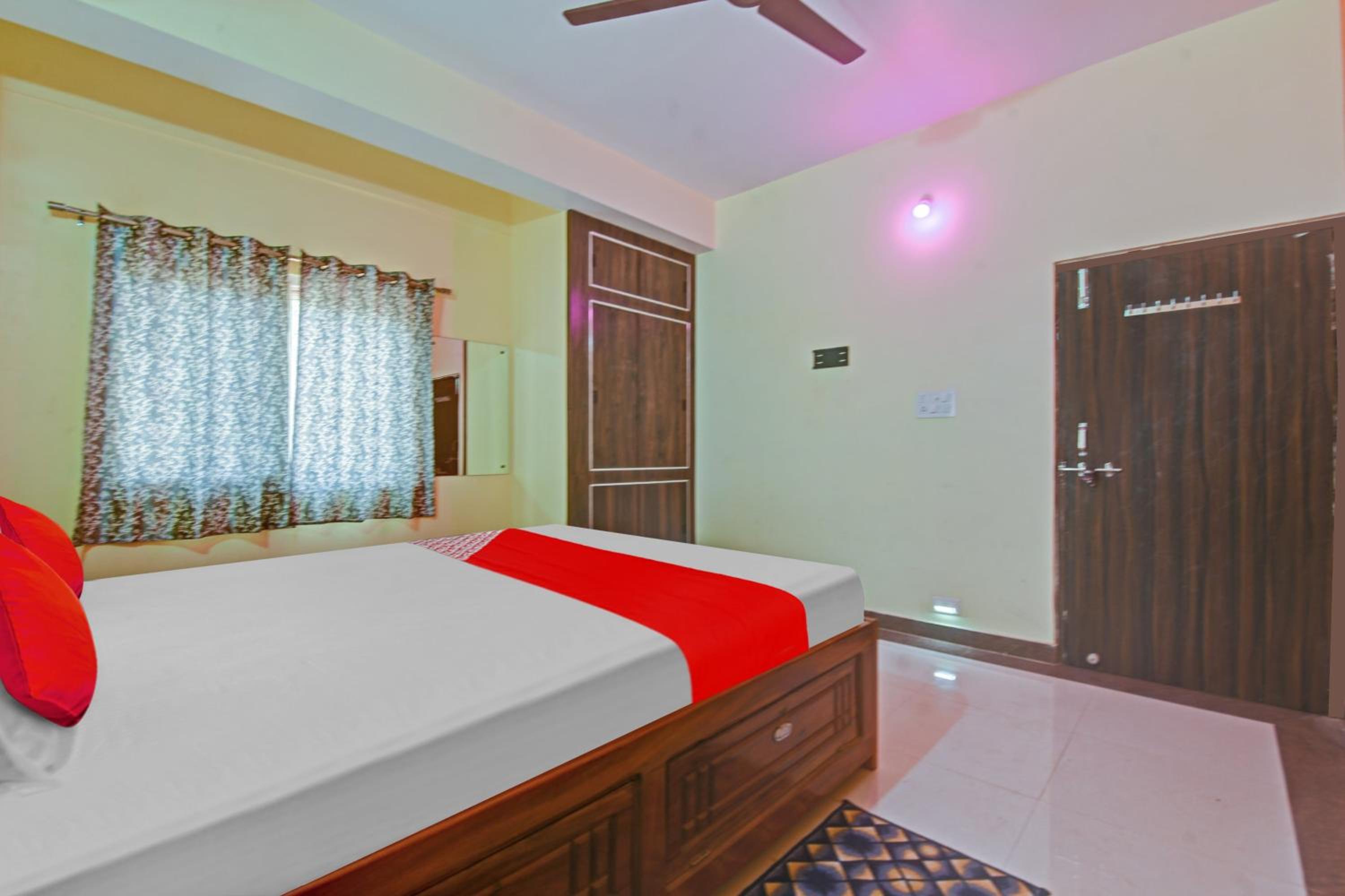 Hotel O New Star