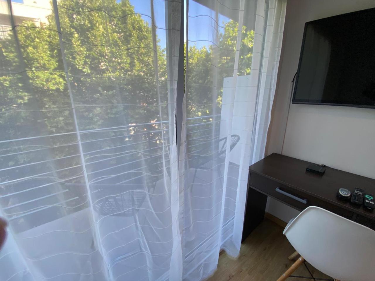 Moderno monoambiente nuevo con balcon a la calle en barrio Belgrano