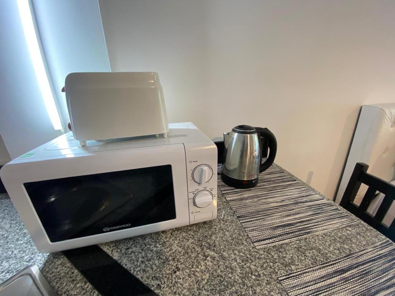 Moderno monoambiente nuevo con balcon a la calle en barrio Belgrano