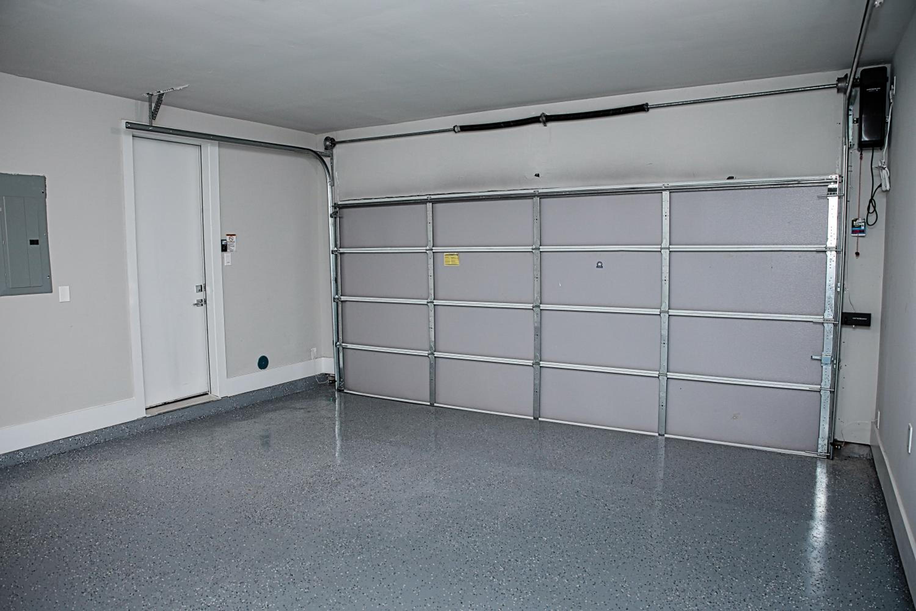 Vogue 3Bed 4Bath Garage Fast WIFI RoofTop Abode view 5