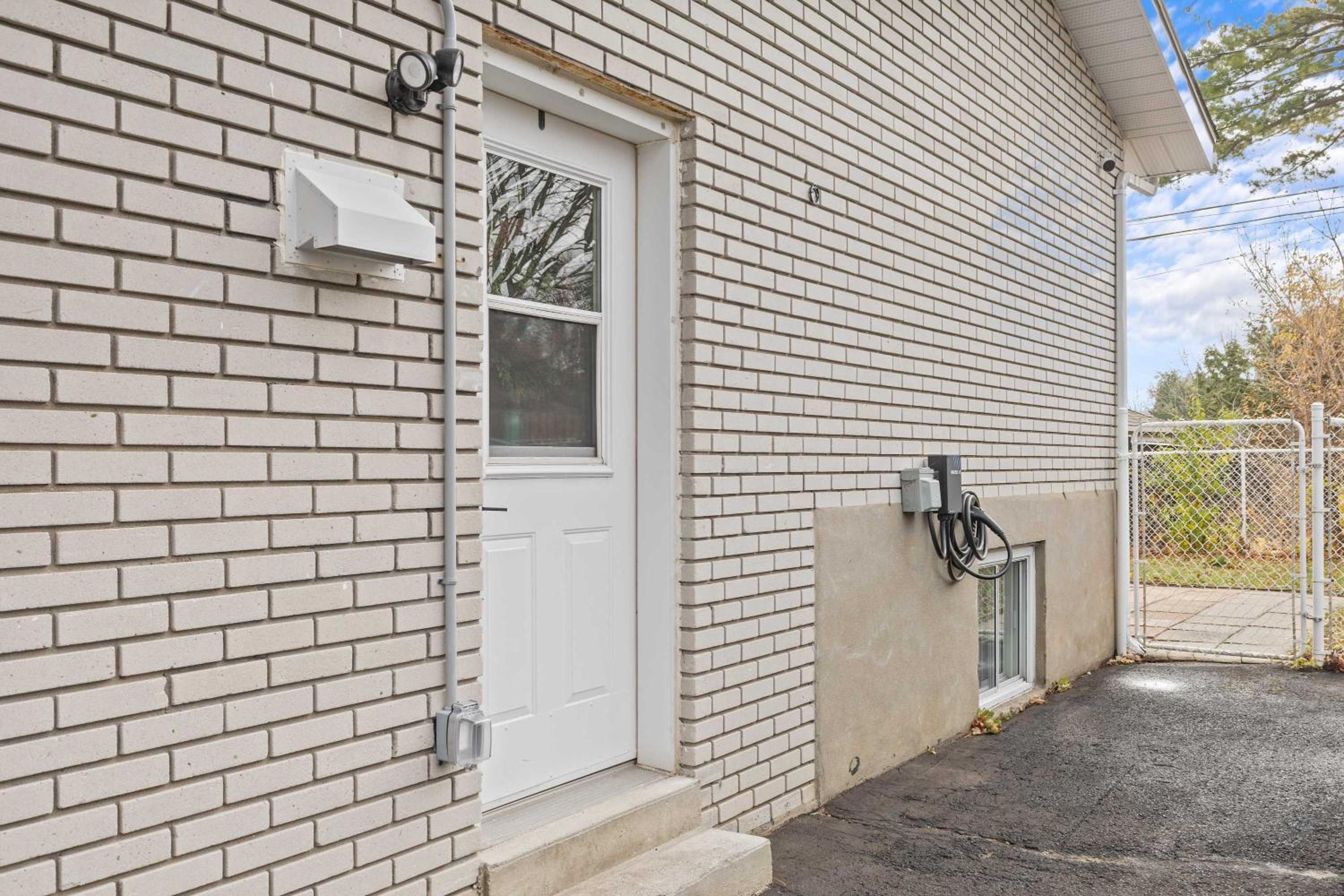 Spacious Urban Cabin in West Montreal - 4BR