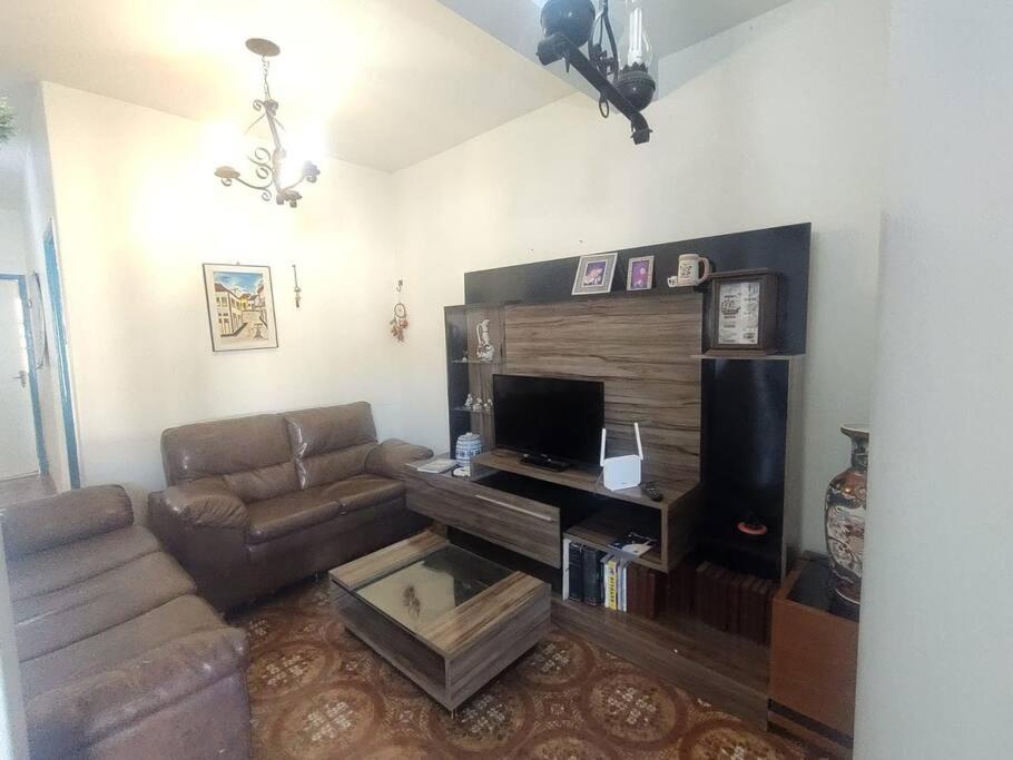 Casa Inteira 100 metros da Praia Localização Perfeita
