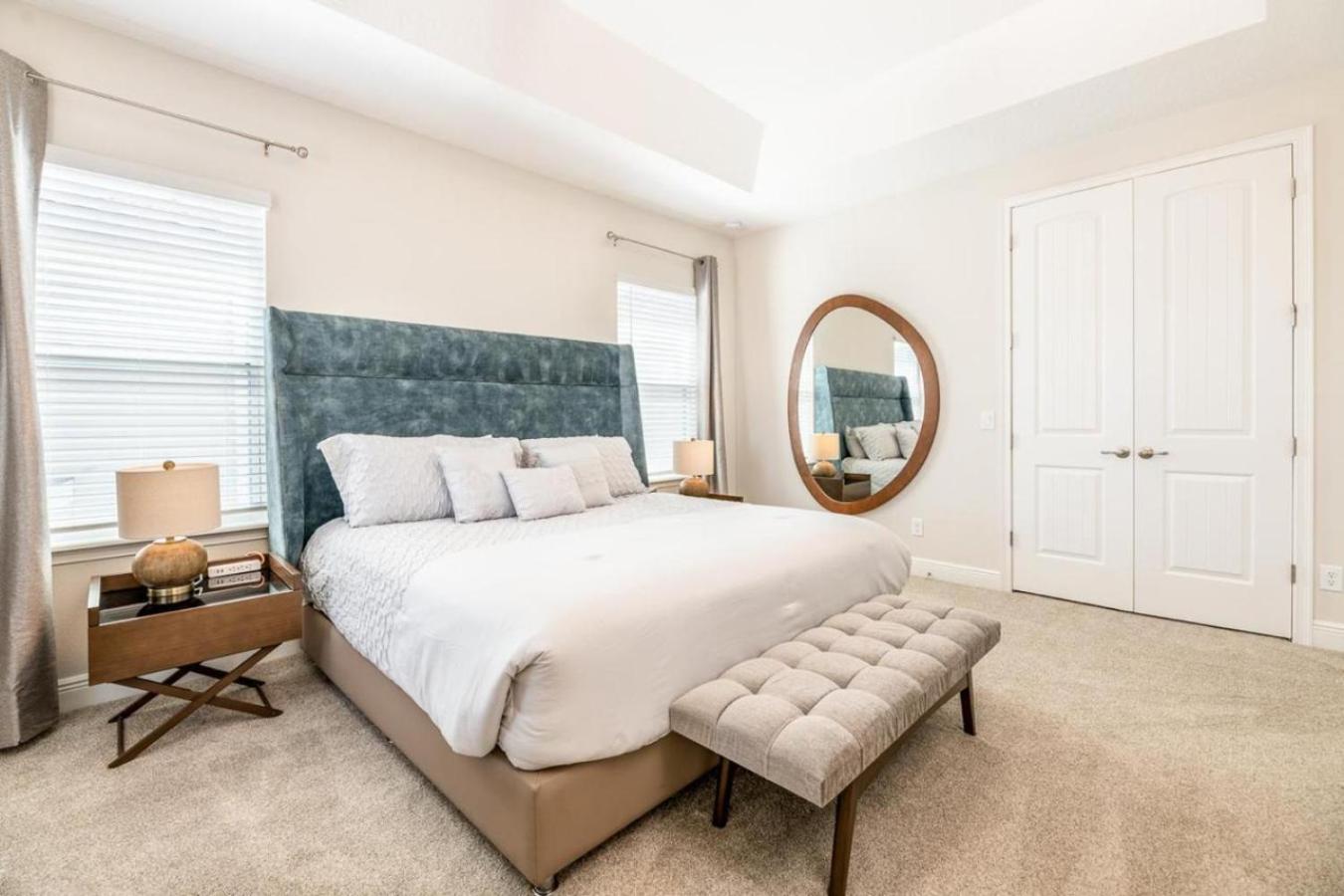 Stunning Spacious 6 Bed Villa with Themed Games Room