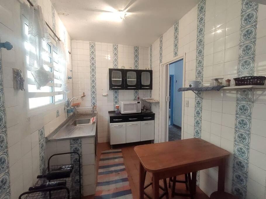 Casa Inteira 100 metros da Praia Localização Perfeita