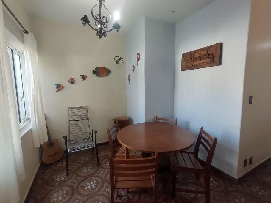 Casa Inteira 100 metros da Praia Localização Perfeita