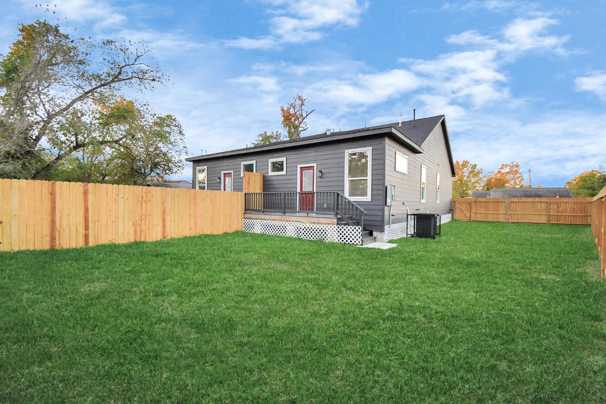 Contemporary Luxury 3 Bed - NRG-MED CENTER view 3