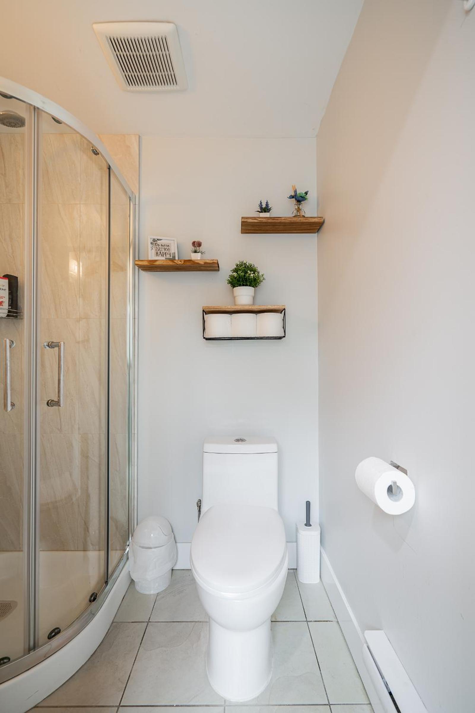 Cozy and Modern 2br guesthouse