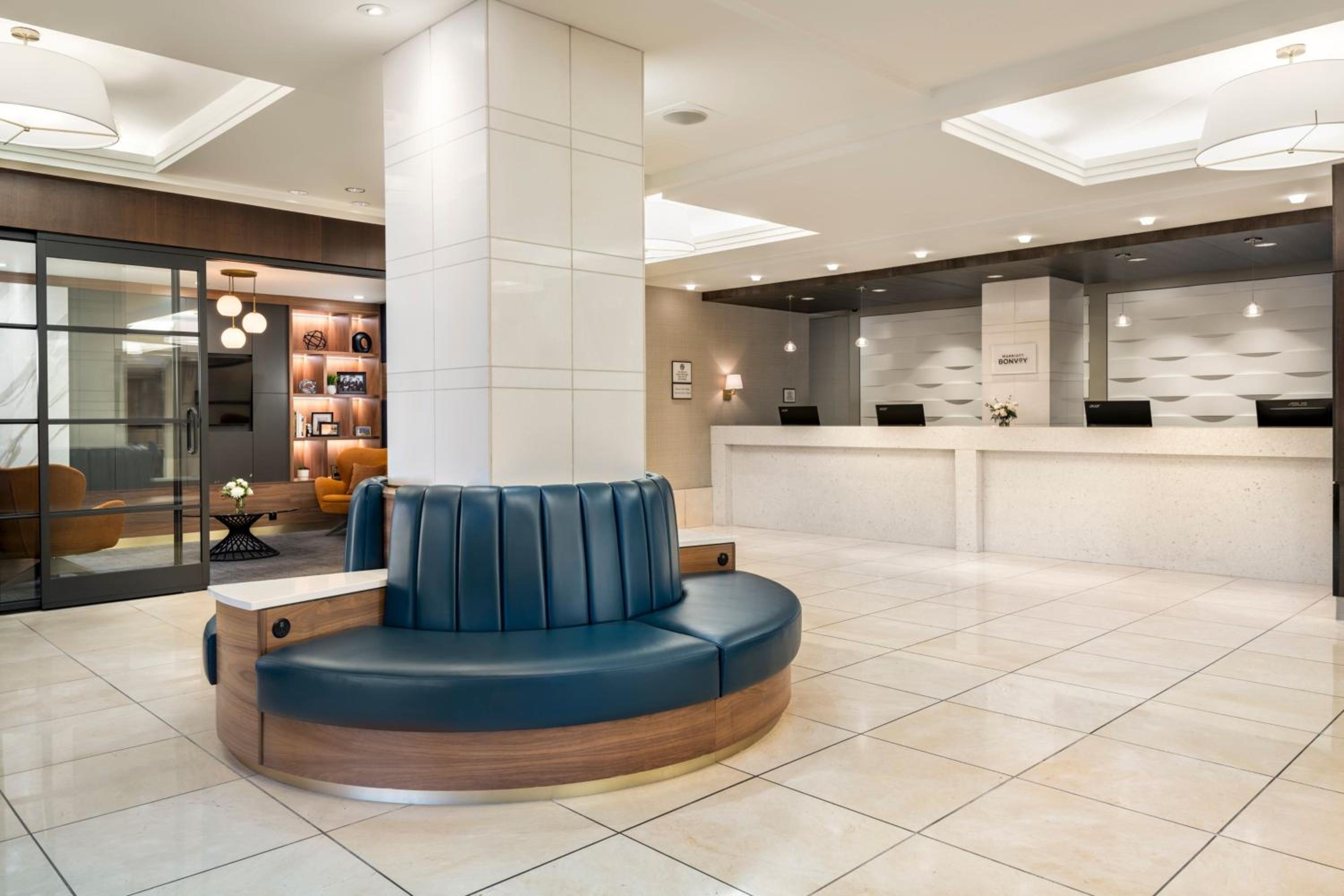 Sheraton Cavalier Saskatoon Hotel-3