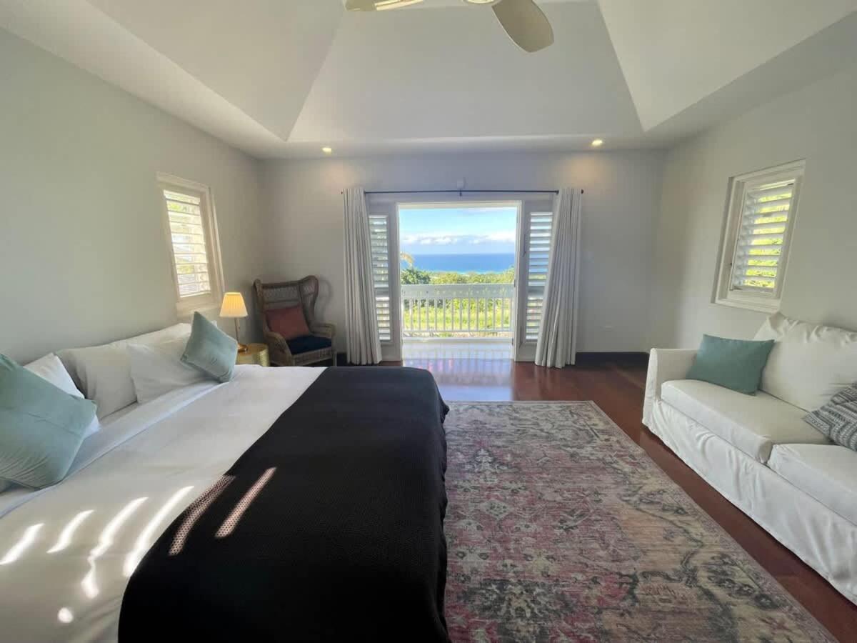 Hospitality Expert Greens 4BR Pool Beach view 3