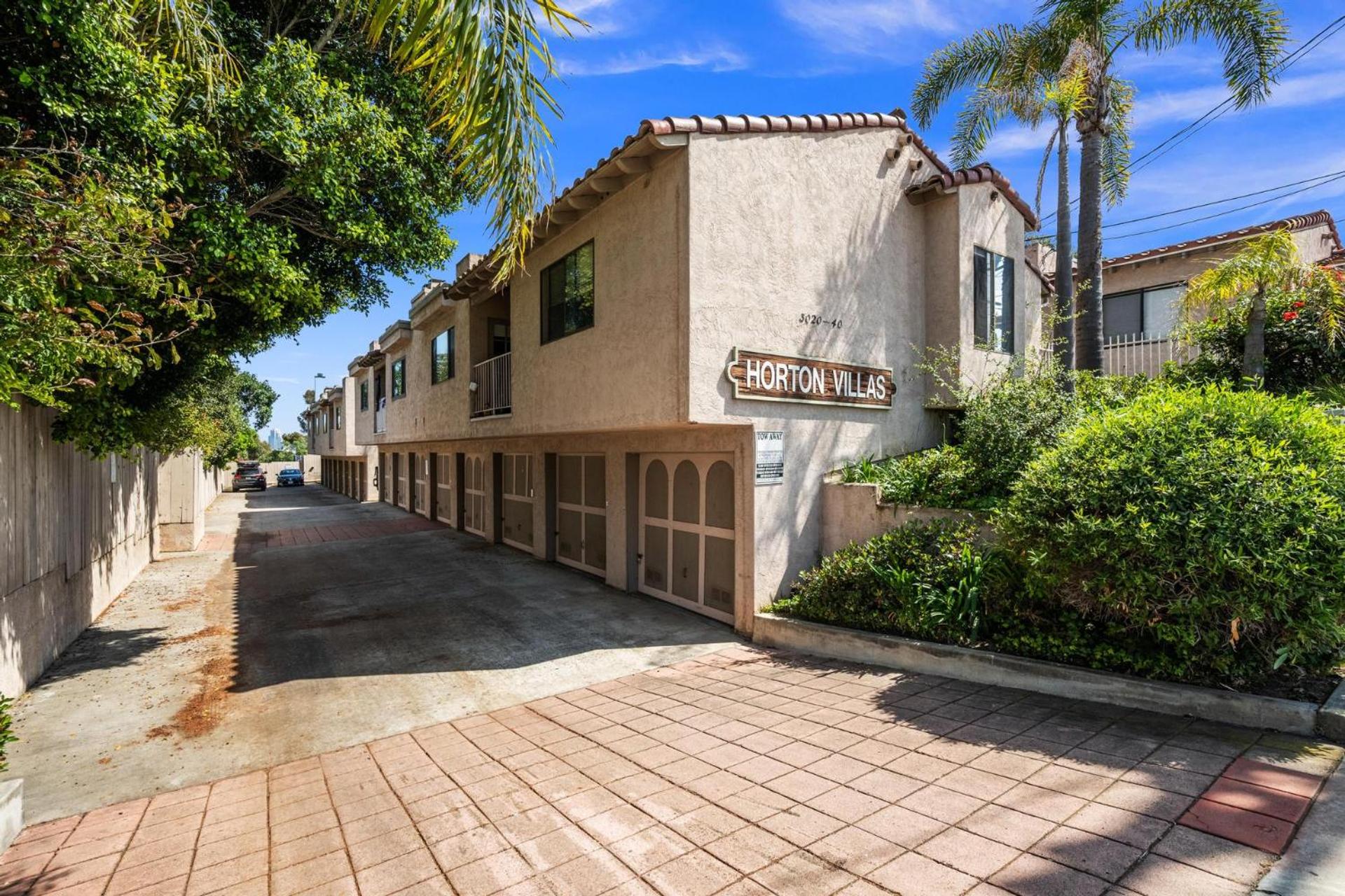 Mission Hills Dream - BBQ, Patios, AC, Parking view 5