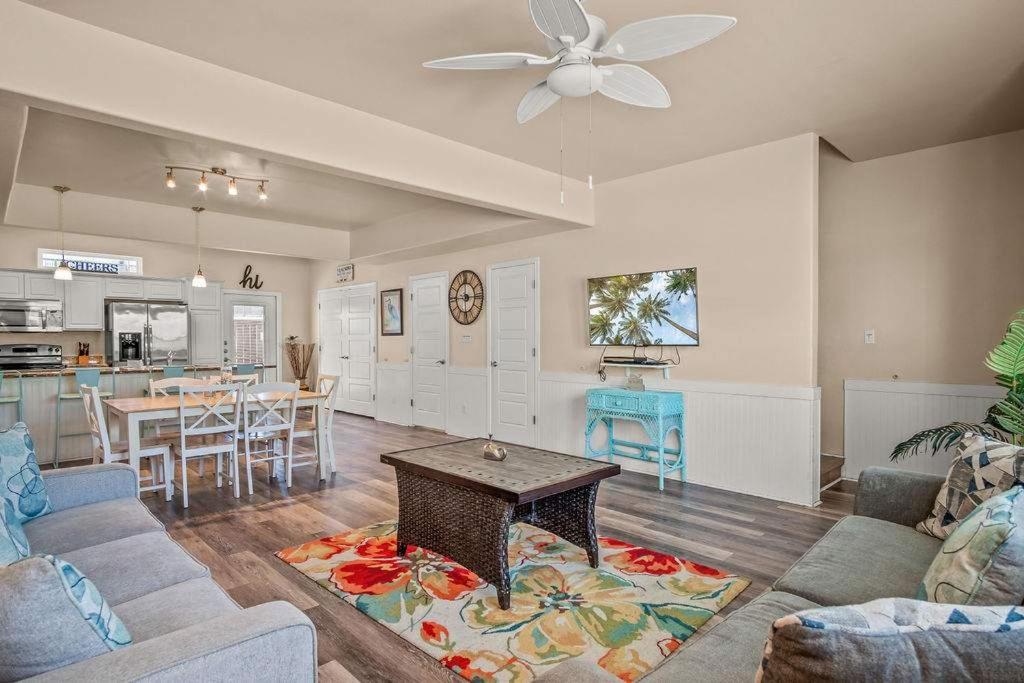 Walk to Beach Shared Pool & Grill Dog Friendly view 5
