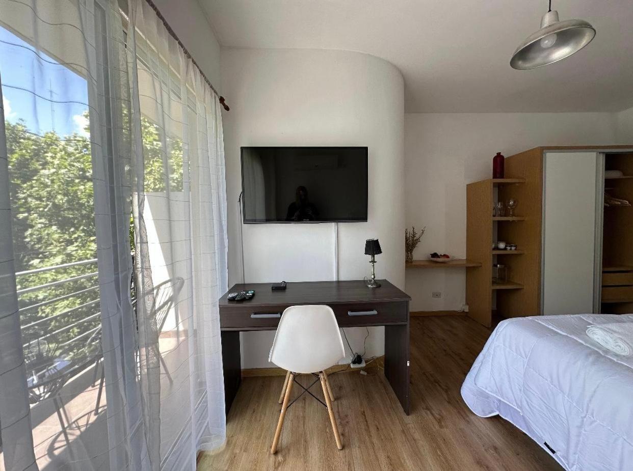 Moderno monoambiente nuevo con balcon a la calle en barrio Belgrano
