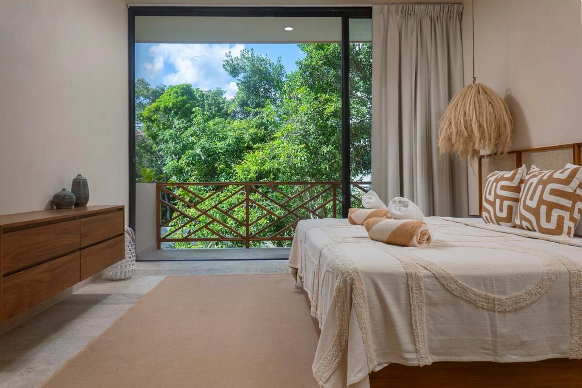 Chic 4-Bedroom Villa with Pool and Dedicated Concierge view 3