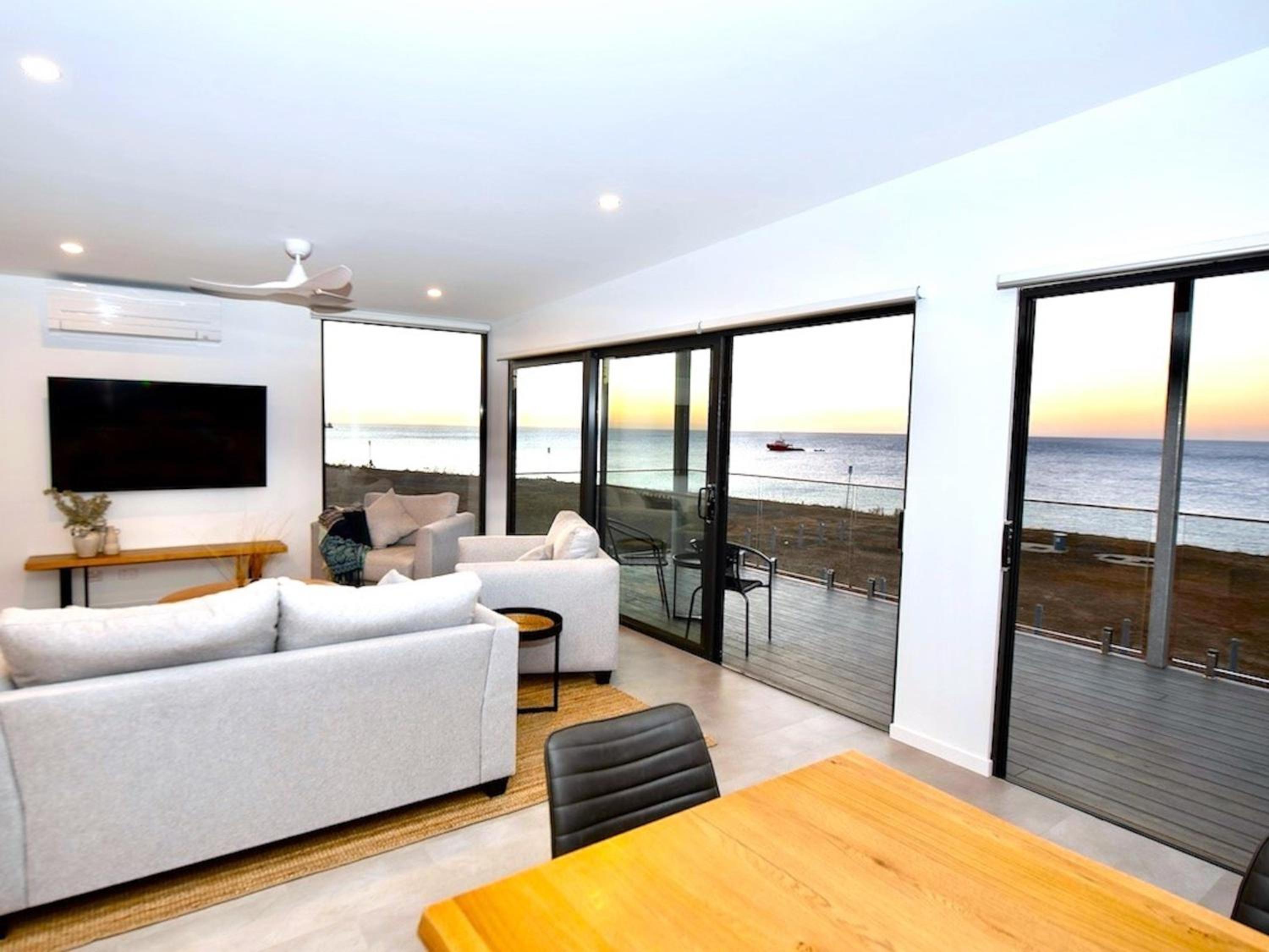 Apartment 01 The SS Karatta Sleeps 4