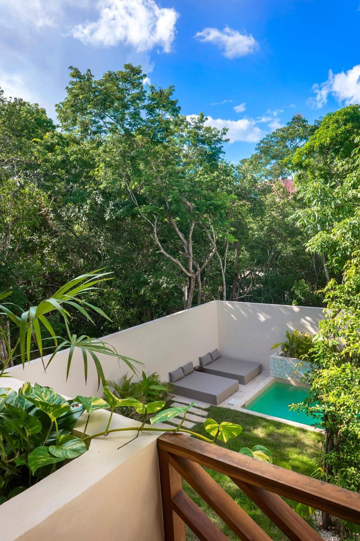 Chic 4-Bedroom Villa with Pool and Dedicated Concierge view 4