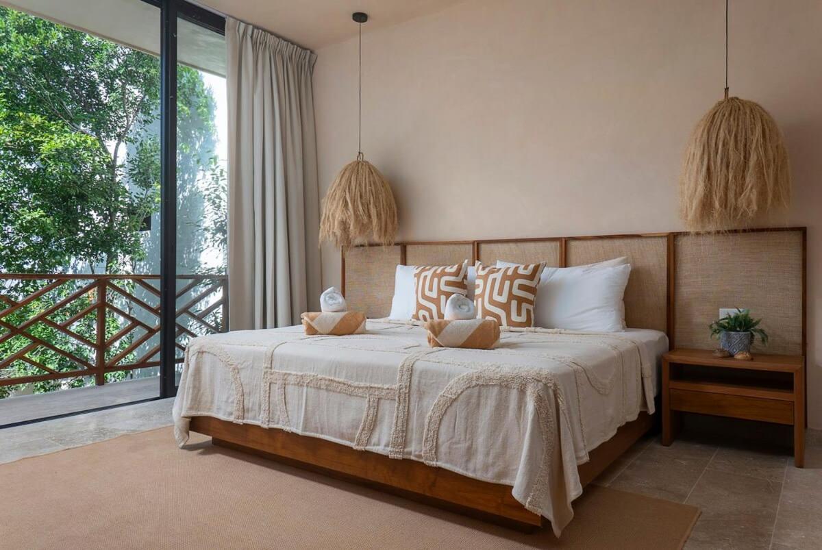 Chic 4-Bedroom Villa with Pool and Dedicated Concierge view 5