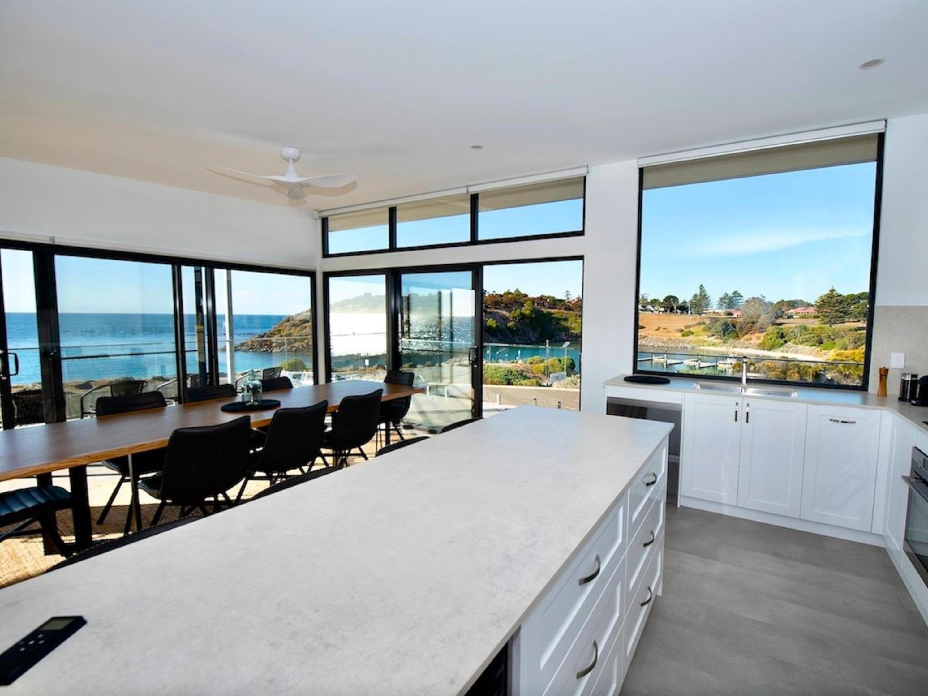 Apartment 01 The SS Karatta Sleeps 4