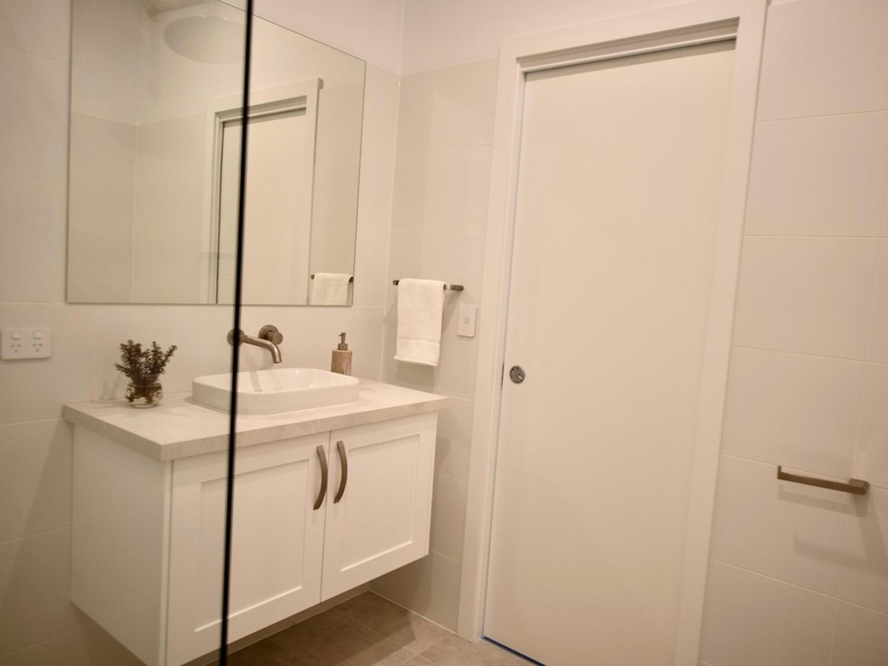 Apartment 01 The SS Karatta Sleeps 4