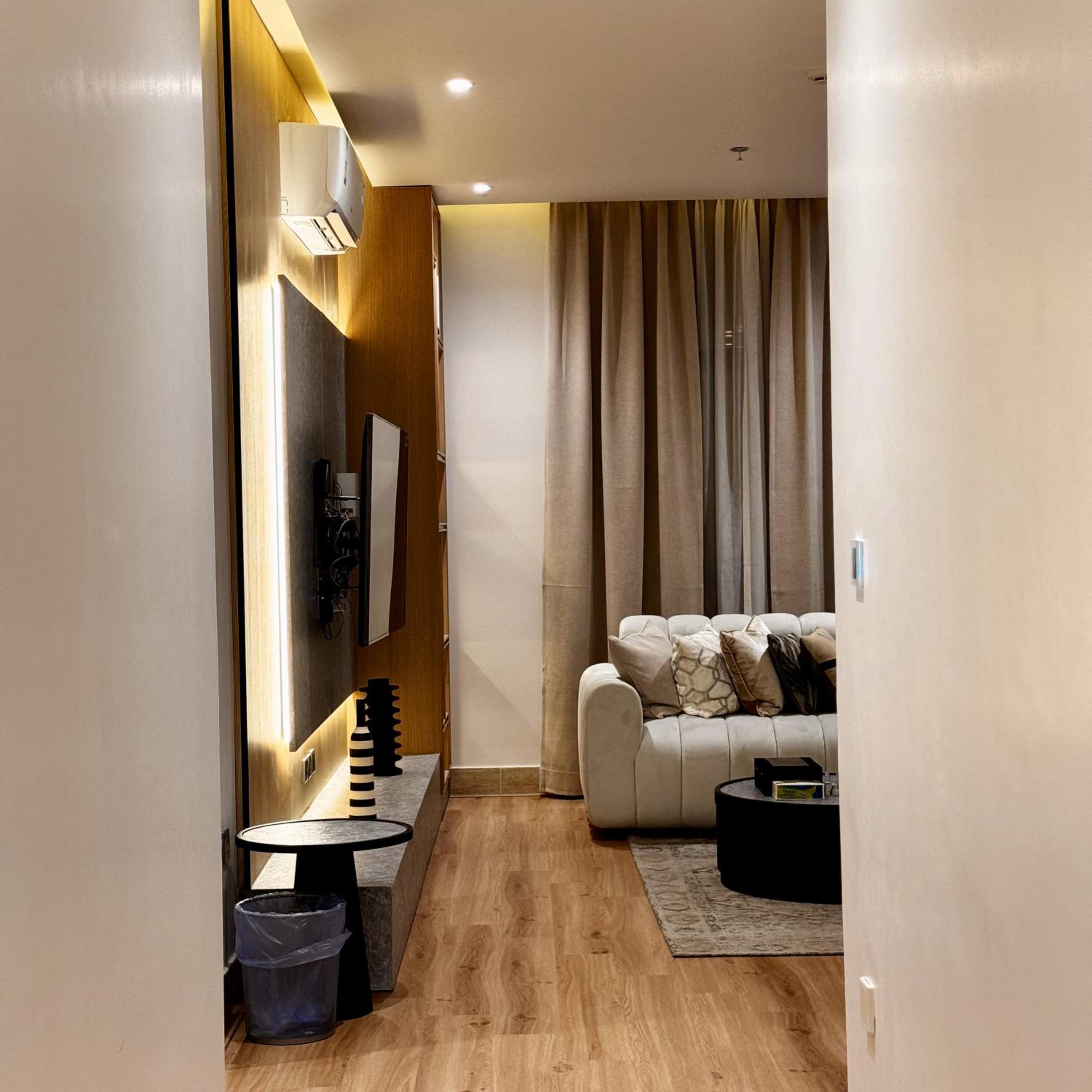 Luxury Smart Apartment A11