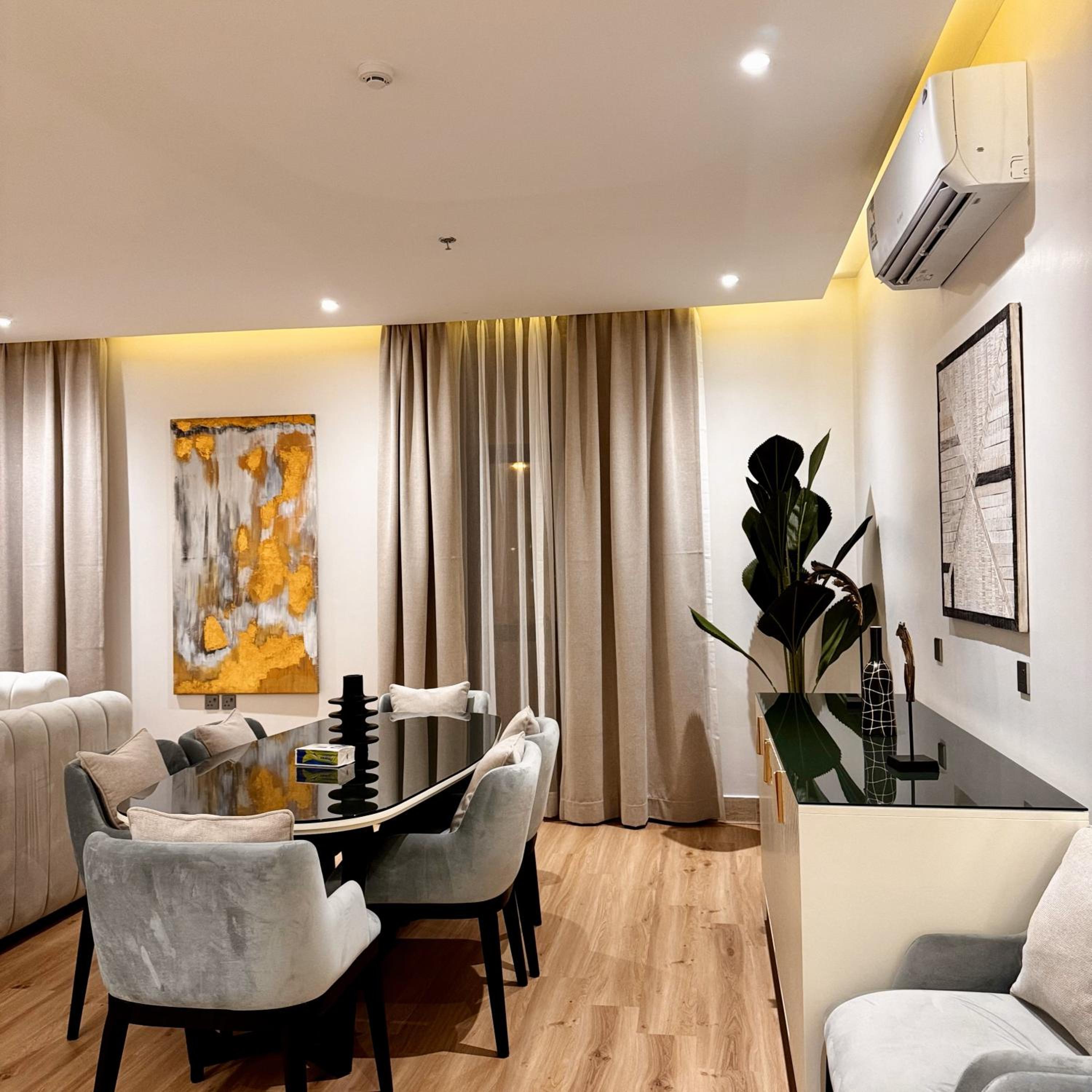 Luxury Smart Apartment A11