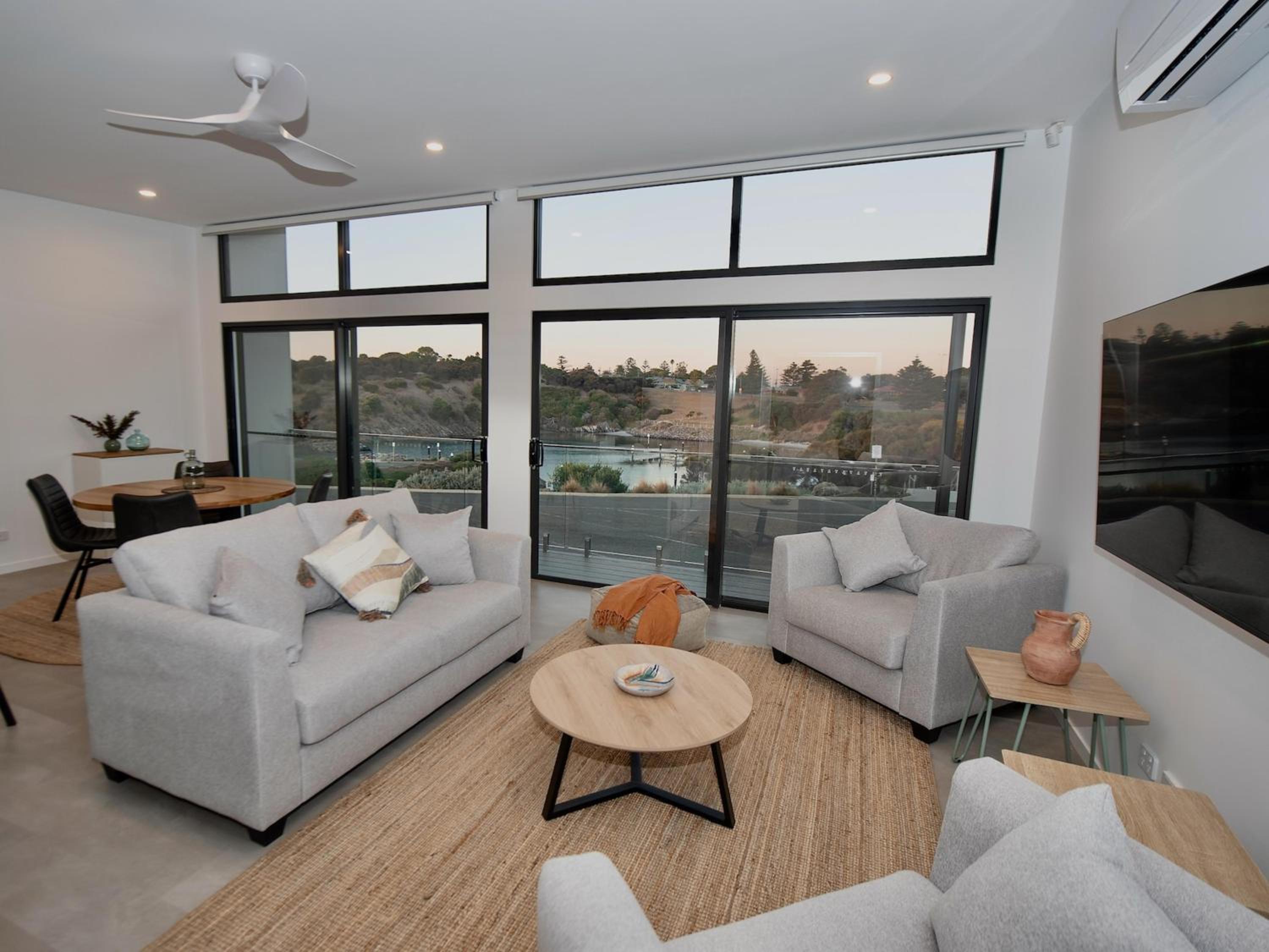 Apartment 02 The SS James Comrie Sleeps 4