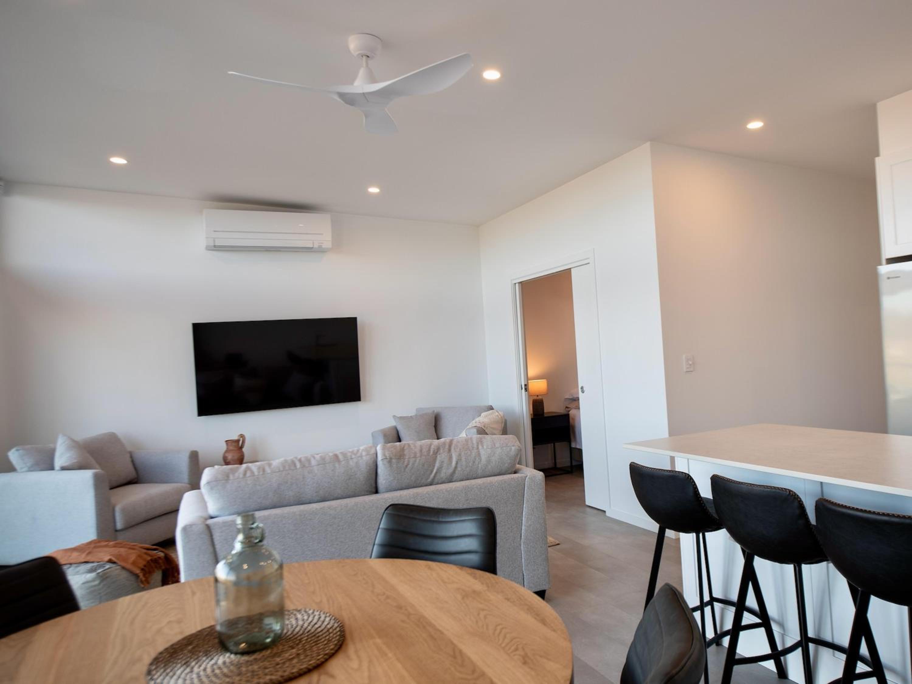 Apartment 02 The SS James Comrie Sleeps 4