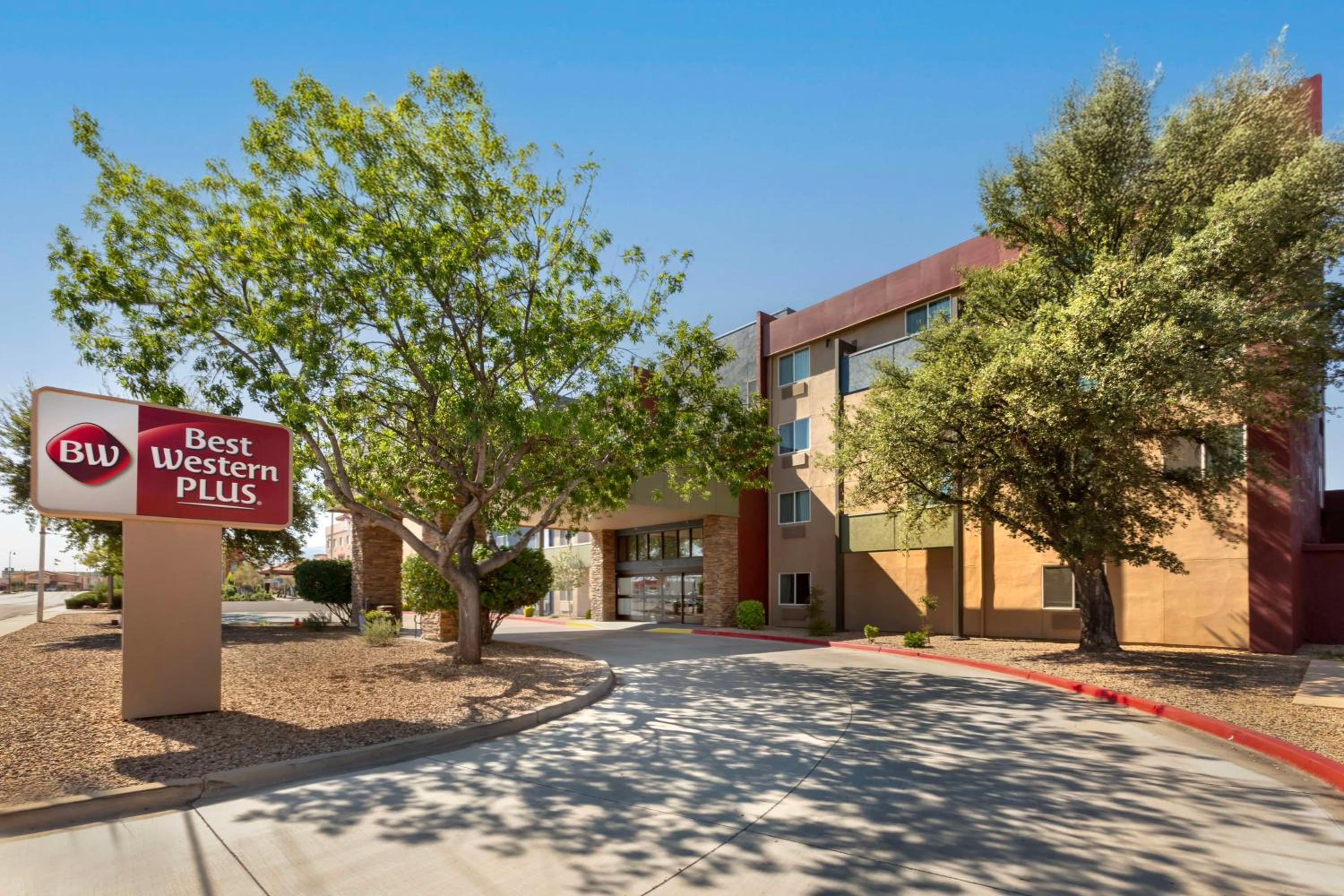 Sierra Vista Vacations - Best Western Plus Sun Canyon - Property Image 6