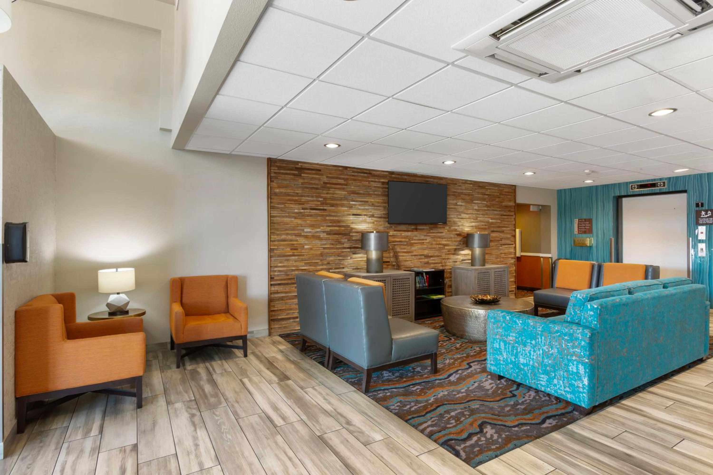 Sierra Vista Vacations - Best Western Plus Sun Canyon - Property Image 5