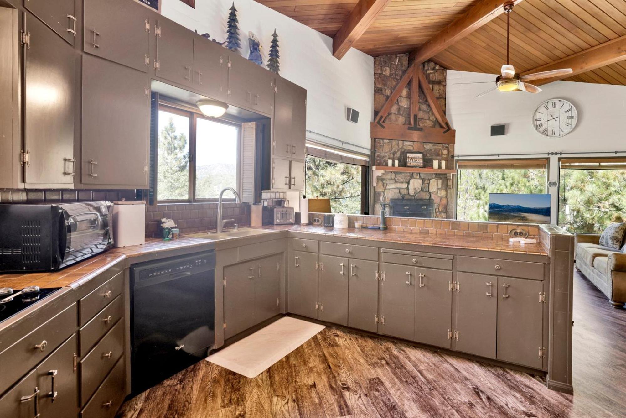 Cove lakeview cabin #2064