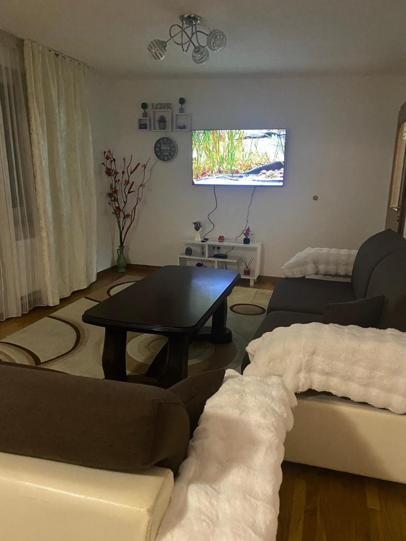 Apartment Dzeni