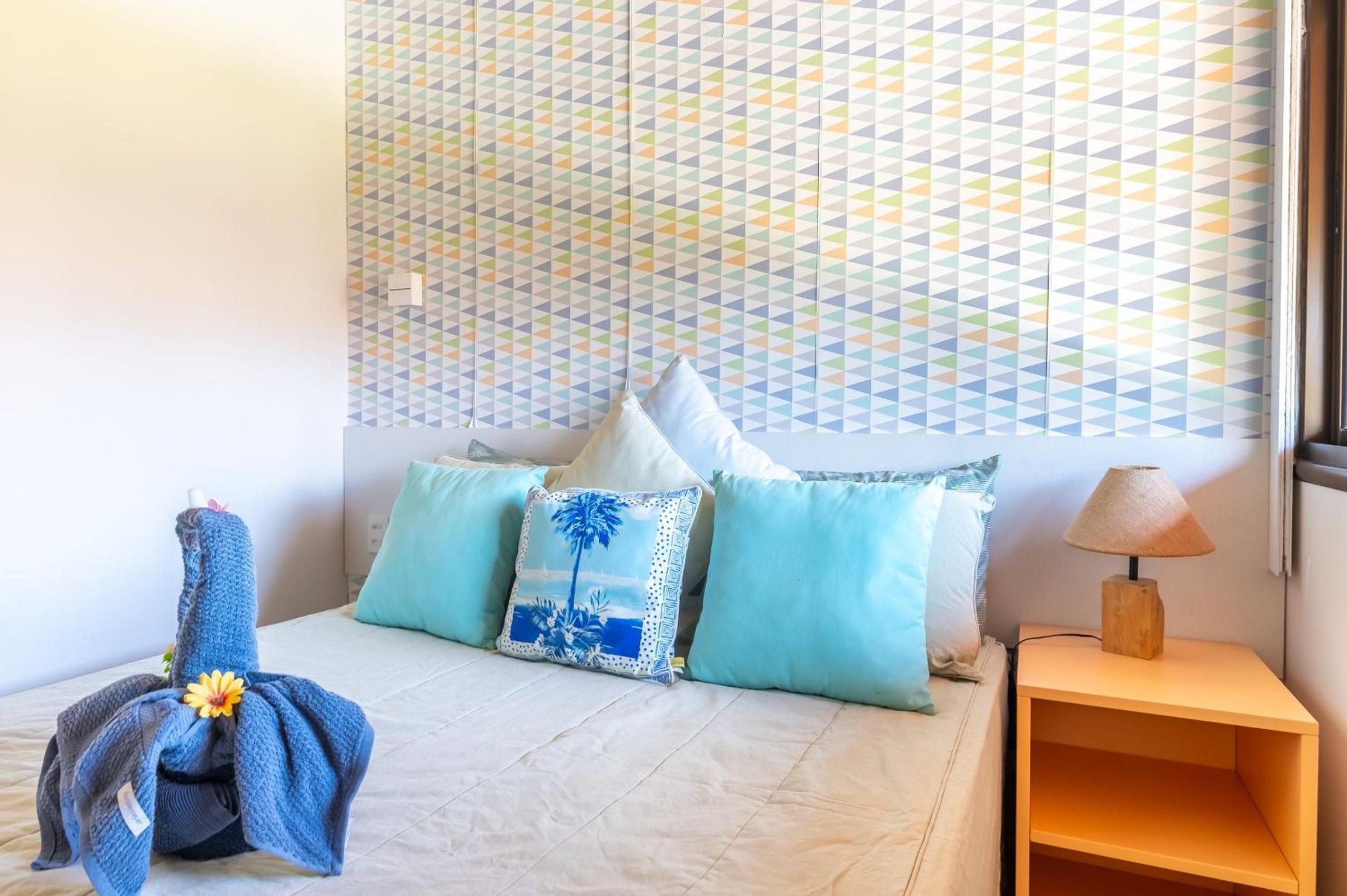 Awaken all your senses in this charming bungalow, situated in the heart of a luxurious seaside resort. A perfect refuge for those looking for comfort and p