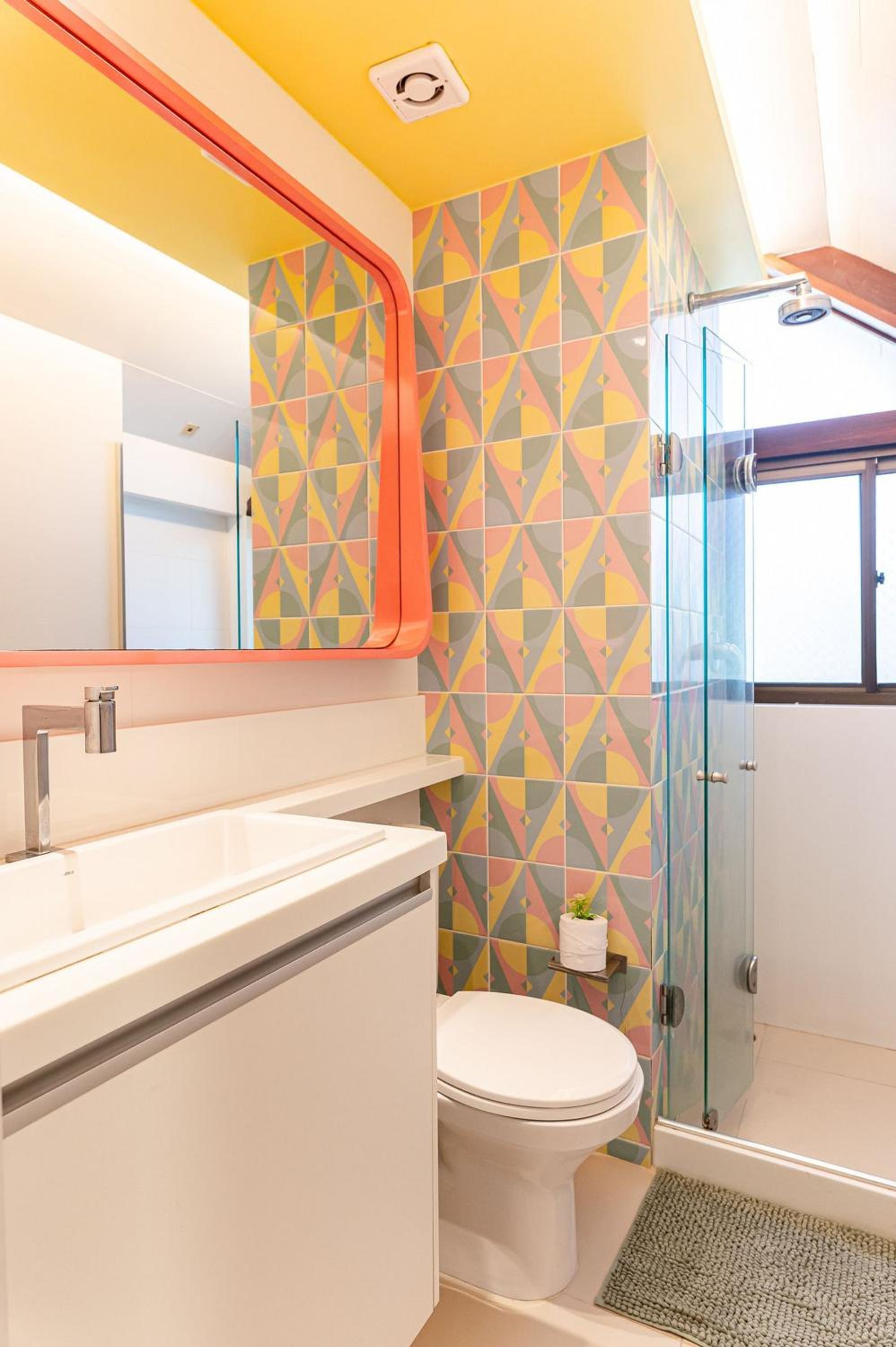 Awaken all your senses in this charming bungalow, situated in the heart of a luxurious seaside resort. A perfect refuge for those looking for comfort and p