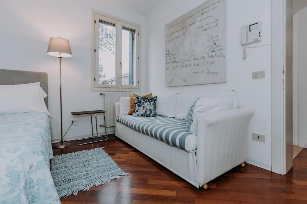 Elegant nice Home with Private Terrace in Venice - Frari church