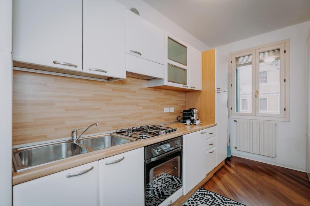 Elegant nice Home with Private Terrace in Venice - Frari church
