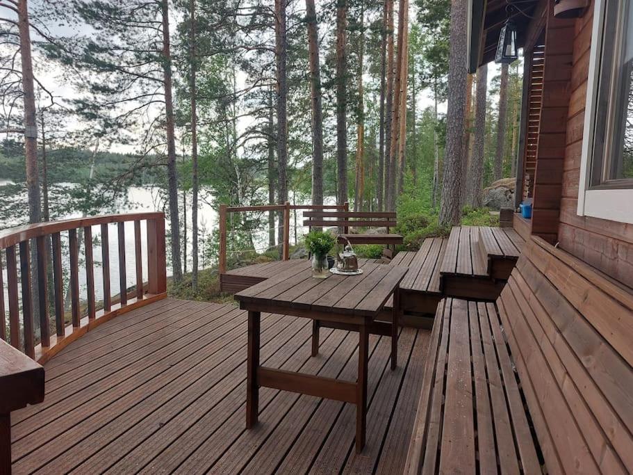 Lumous Forest Hut, Luontovire