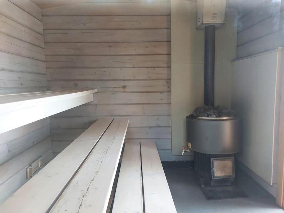 Lumous Forest Hut, Luontovire