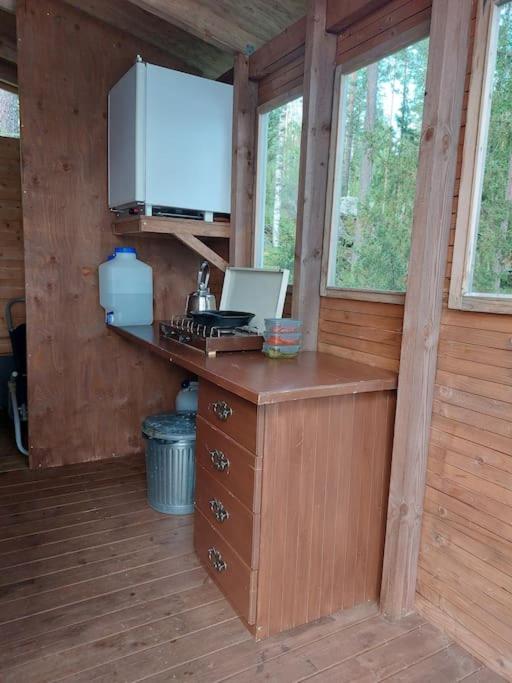 Lumous Forest Hut, Luontovire