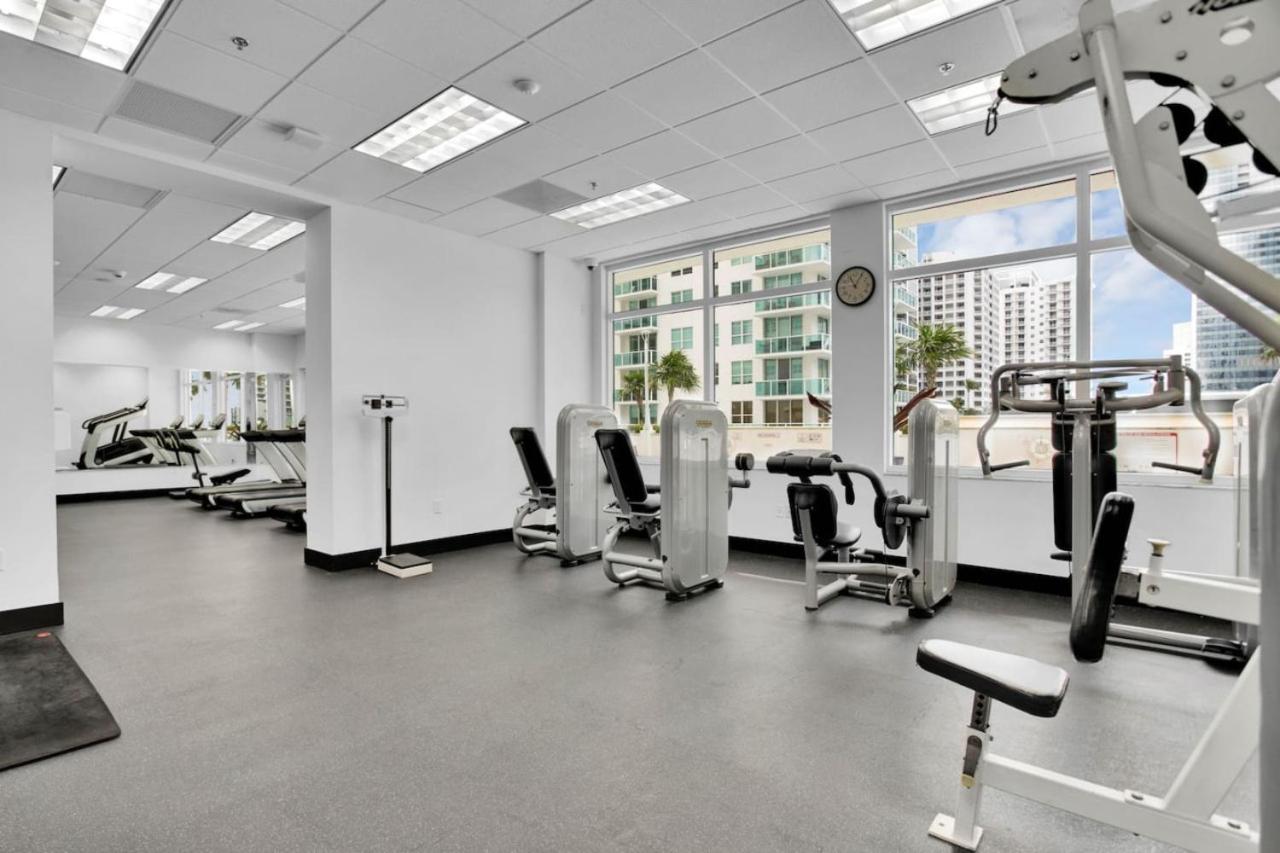 Brickell Bay Exclusive 2BR Condo Getaway with Sofa Bed