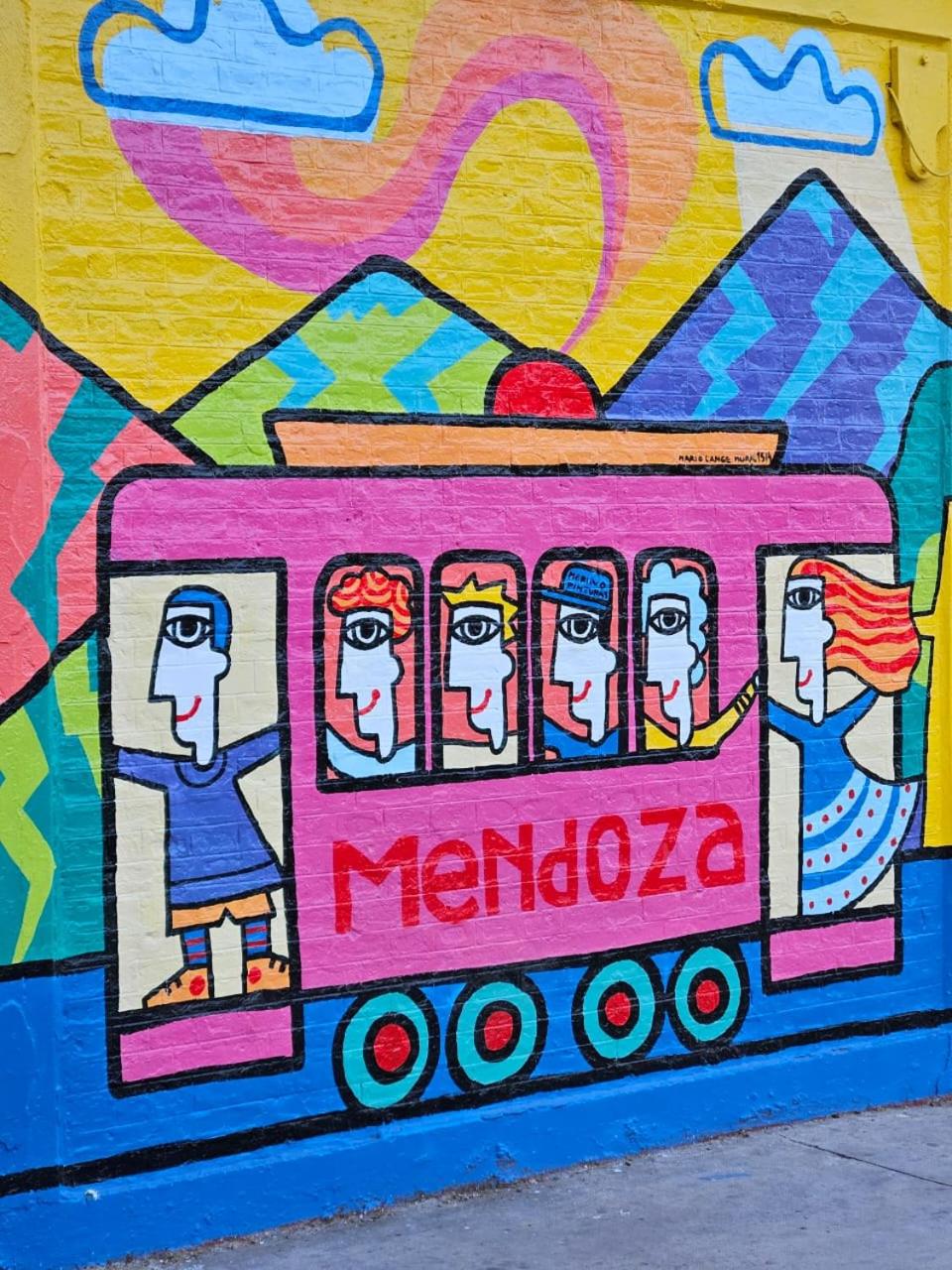 Mendoza es Montaña, Paz y Malbec