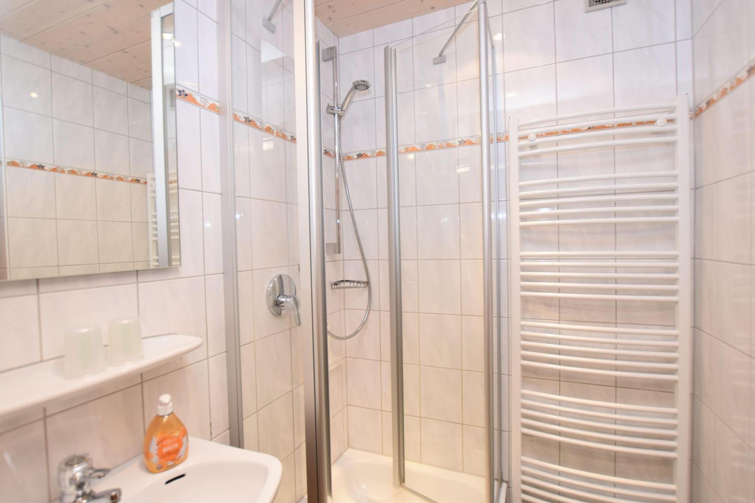 Ferienwohnung-Susanne-im-Gaestehaus-Bergfrieden view 5